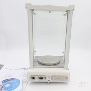 gebrauchte Analysenwaage Mettler Toledo ML 203 New Classic 220g; d=1mg