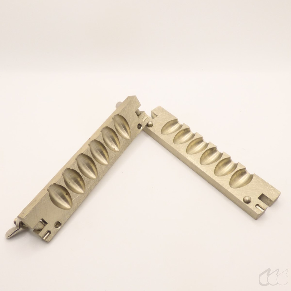gebrauchte Suppositorien-Giessform 6x3g...