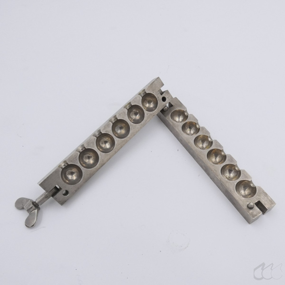 gebrauchte Suppositorien-Giessform 6x3g...
