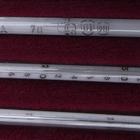 gebrauchter Thermometersatz aus Apotheke, eichfähig, Anschützthermometer 0...360°C (05)