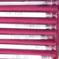 gebrauchter Thermometersatz aus Apotheke, eichfähig, Anschützthermometer 0...360°C (06)