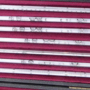 gebrauchter Thermometersatz aus Apotheke, eichfähig, Anschützthermometer 0...360°C (13)