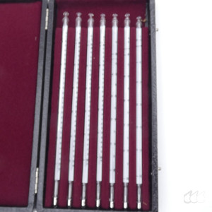 gebrauchter Thermometersatz aus Apotheke, eichfähig, Anschützthermometer 0...360°C (24)