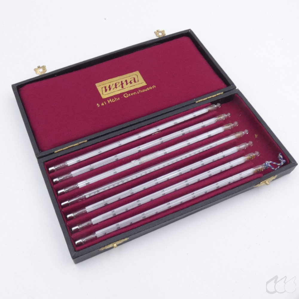gebrauchter Thermometersatz aus Apotheke,...
