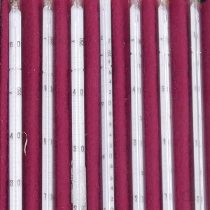 gebrauchter Thermometersatz aus Apotheke, eichfähig, Anschützthermometer 0...360°C (33)