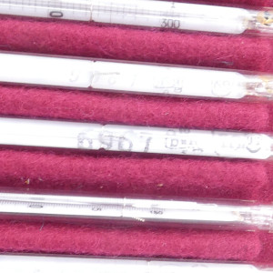 gebrauchter Thermometersatz aus Apotheke, eichfähig, Anschützthermometer 0...360°C (33)