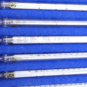 gebrauchter Thermometersatz aus Apotheke, eichfähig, Anschützthermometer 0...360°C (35)