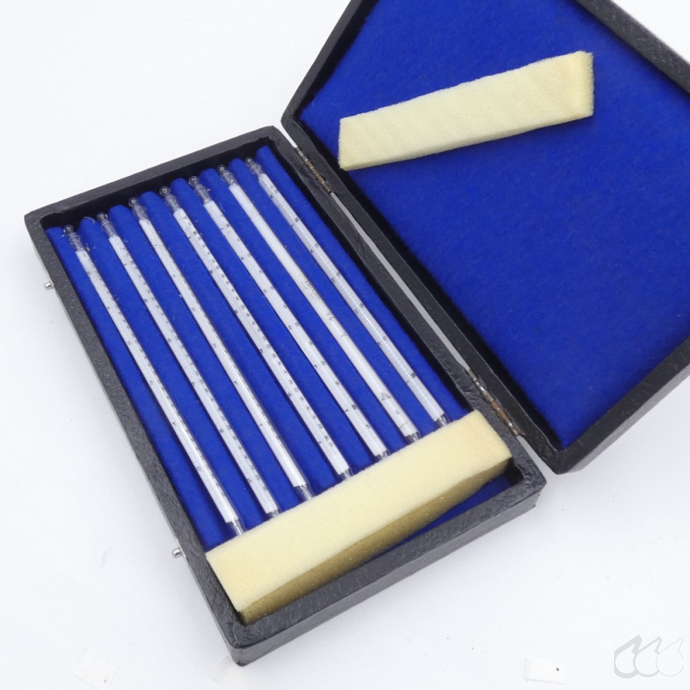 gebrauchter Thermometersatz aus Apotheke,...