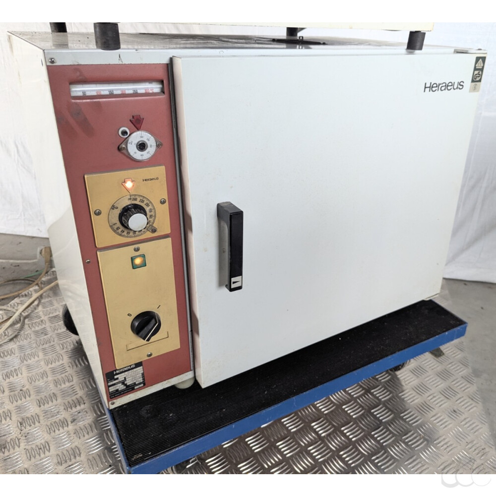 gebrauchter W&auml;rmeschrank 250&deg;C, Heraeus...