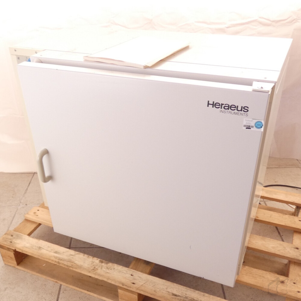 gebrauchter Trockenschrank Heraeus T 6120, 300&deg;C...