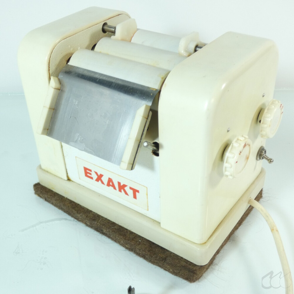 gebrauchte Salbenmühle EXAKT 35 Walzenmühle Dreiwa