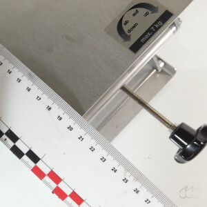 gebrauchte Edelstahl- Labor-Hebebühne Höhe bis 27 cm