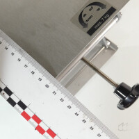 gebrauchte Edelstahl- Labor-Hebebühne Höhe bis 27 cm