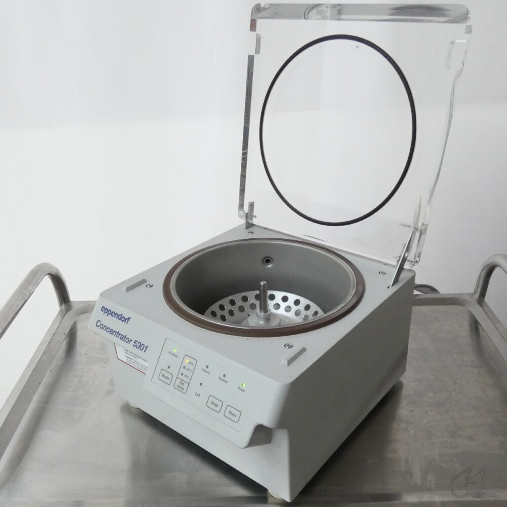 gebrauchter Eppendorf 5301 Concentrator Vakuum-Konzentrator