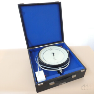 gebrauchtes Feinmess-Manometer 0...25 bar mit Schalteinrichtung OTA VDO