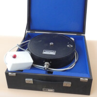 gebrauchtes Feinmess-Manometer 0...25 bar mit Schalteinrichtung OTA VDO