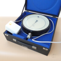 gebrauchtes Feinmess-Manometer 0...400 bar mit Schalteinrichtung OTA VDO