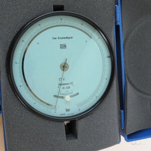 gebrauchtes Feinmess-Manometer 0...60 bar VDO