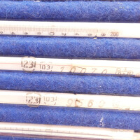 gebrauchter Thermometersatz aus Apotheke, eichfähig, Anschützthermometer 0...360°C (12.11)