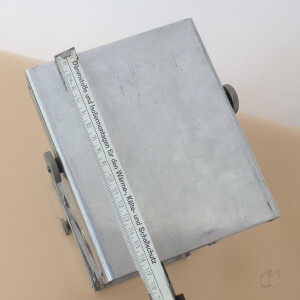 gebrauchte Labor-Hebebühne Höhe bis 27 cm