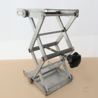 gebrauchte Labor-Hebebühne Höhe bis 27 cm