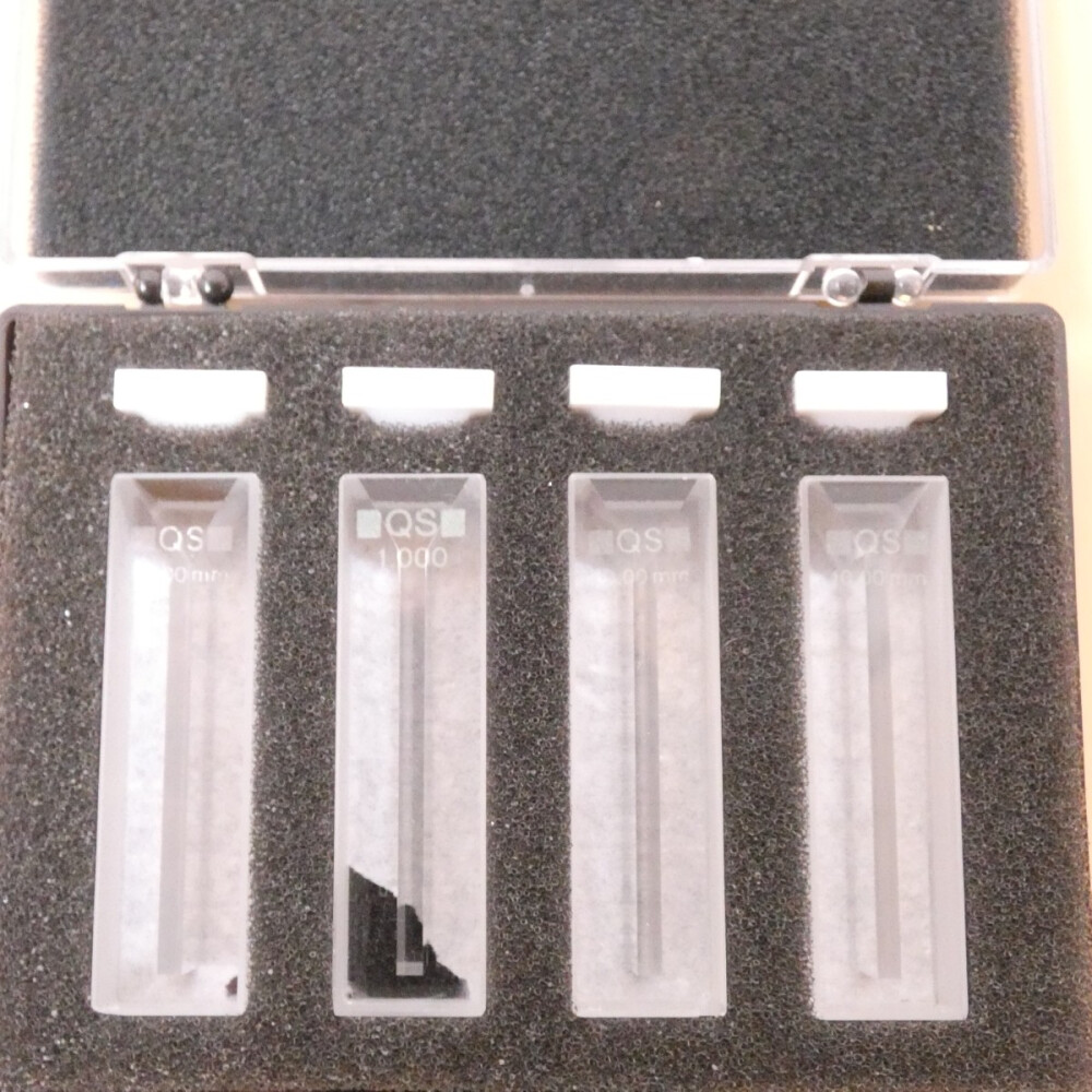 4x gebrauchte Quarzglas-K&uuml;vette 10 mm Hellma...