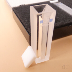 2x gebrauchte Quarzglas-Küvette 10 mm Hellma 104.002-QS