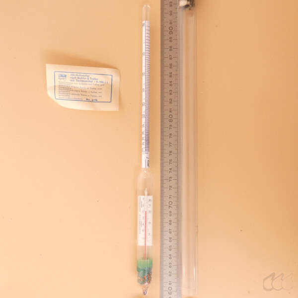 neuwertiges HECHT Alkoholometer mit Thermometer