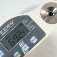neuwertiges Digitalrefraktometer Kern ORD 45BM