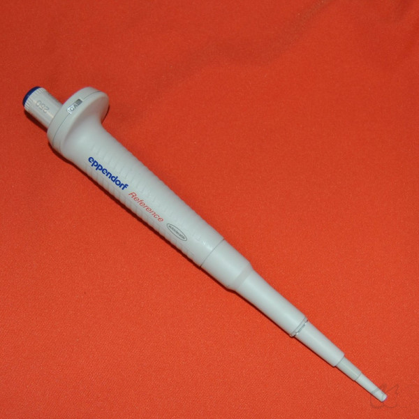 gebrauchte Kolbenhubpipette Eppendorf Reference autoclavable 250 µL